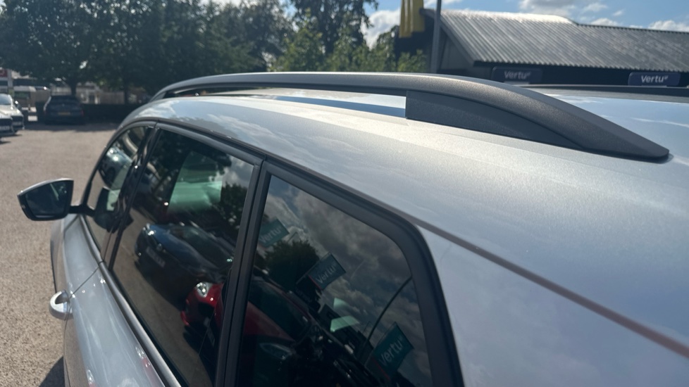 Skoda Karoq 1.5 TSI SE Drive 5dr DSG Petrol Estate - Image 39