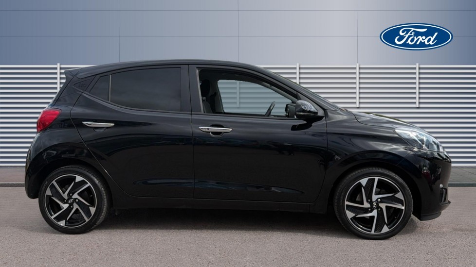 Hyundai i10 1.0 MPi Premium 5dr Petrol Hatchback - Image 5