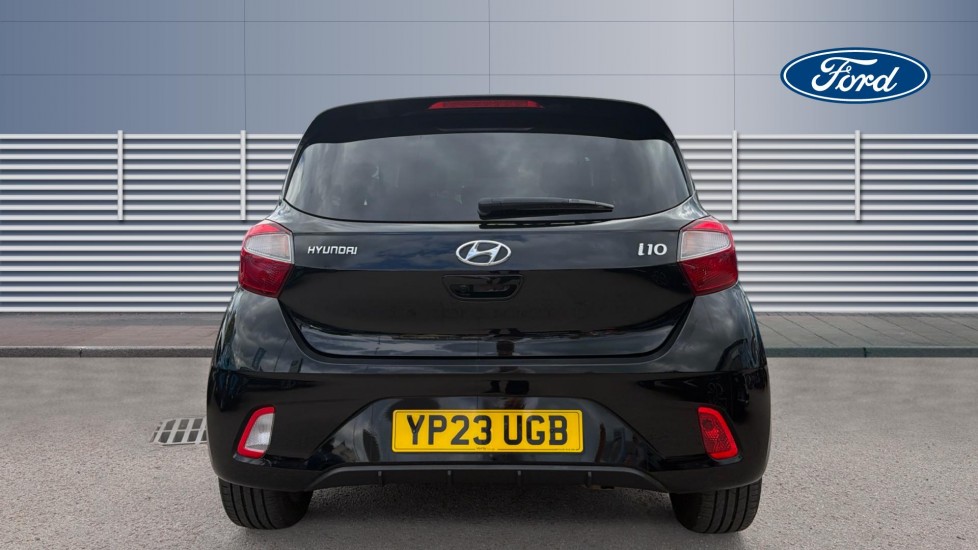 Hyundai i10 1.0 MPi Premium 5dr Petrol Hatchback - Image 6