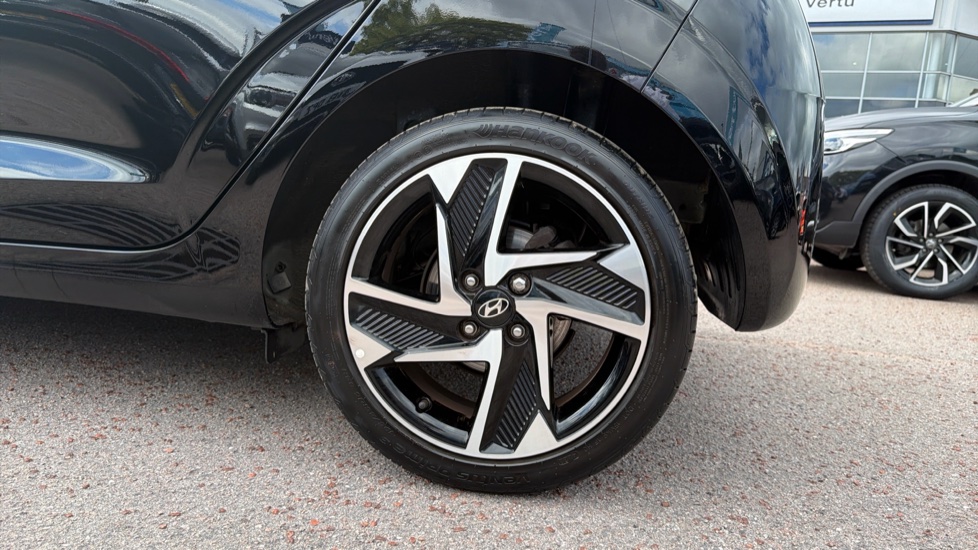 Hyundai i10 1.0 MPi Premium 5dr Petrol Hatchback - Image 7