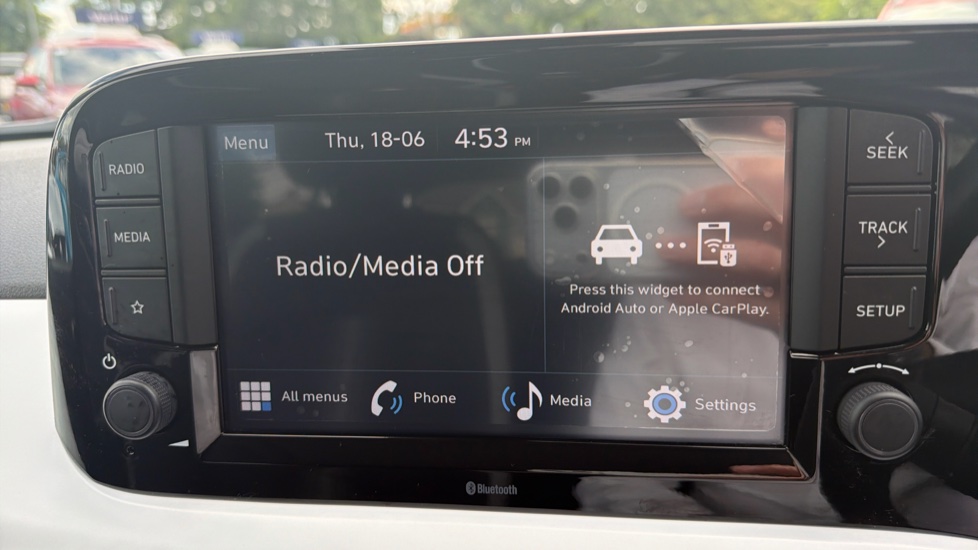Hyundai i10 1.0 MPi Premium 5dr Petrol Hatchback - Image 12