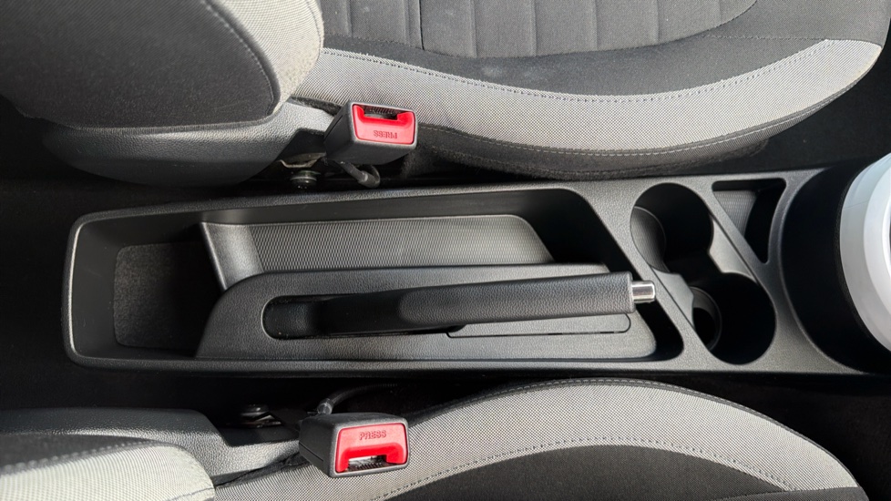Hyundai i10 1.0 MPi Premium 5dr Petrol Hatchback - Image 31
