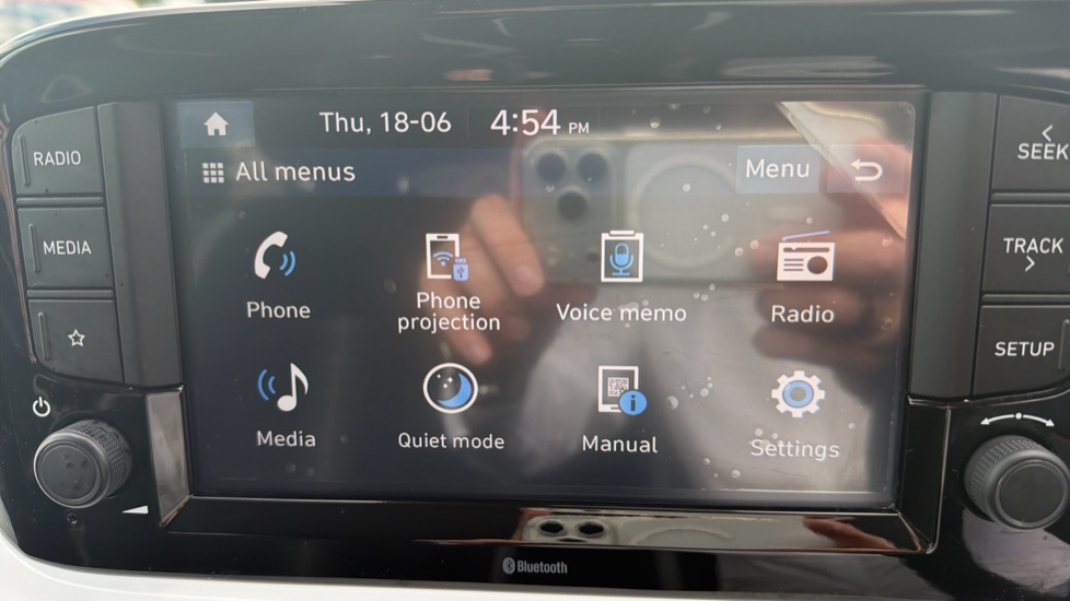 Hyundai i10 1.0 MPi Premium 5dr Petrol Hatchback - Image 33