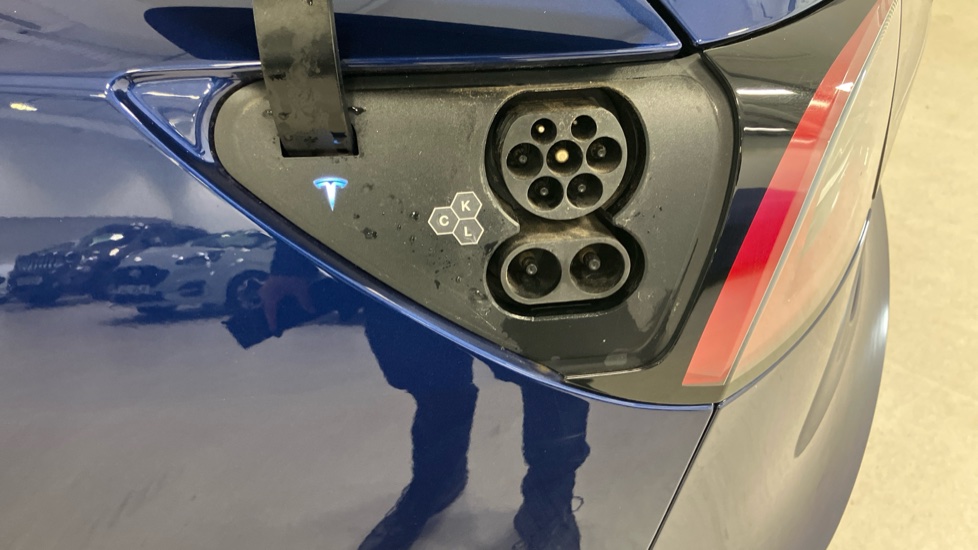 Tesla Model 3 Long Range AWD 4dr Auto Electric Saloon - Image 34