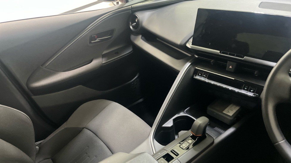 Toyota C-HR 1.8 Hybrid Design 5dr CVT Hybrid Hatchback - Image 14