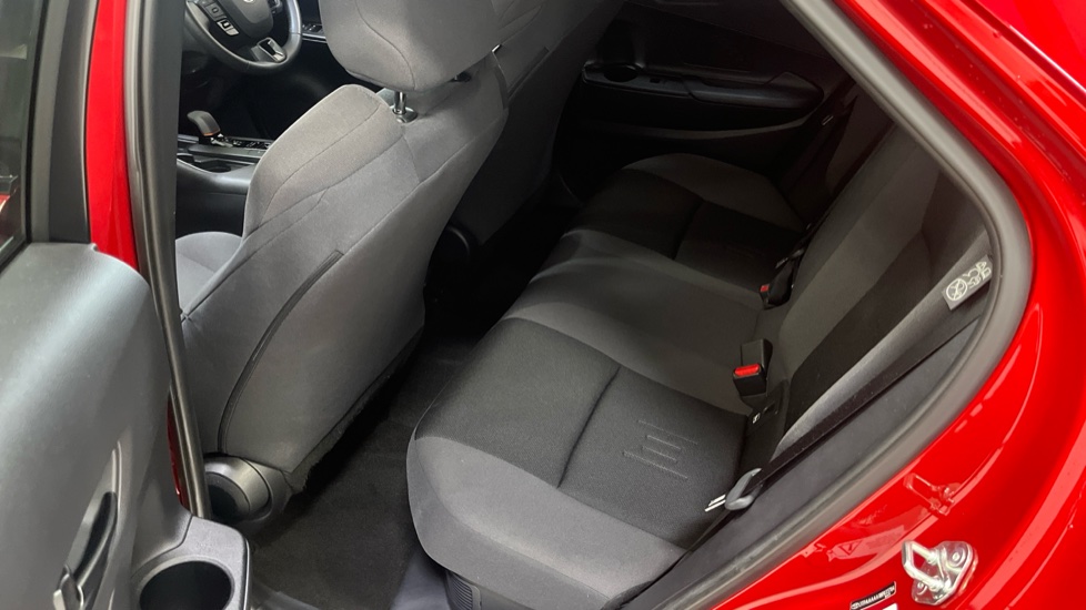 Toyota C-HR 1.8 Hybrid Design 5dr CVT Hybrid Hatchback - Image 16