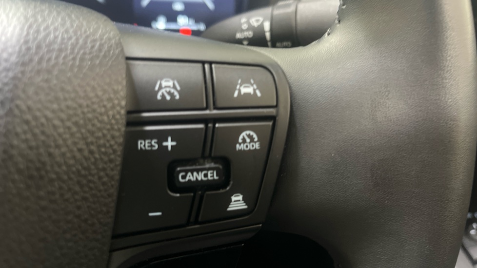 Toyota C-HR 1.8 Hybrid Design 5dr CVT Hybrid Hatchback - Image 23