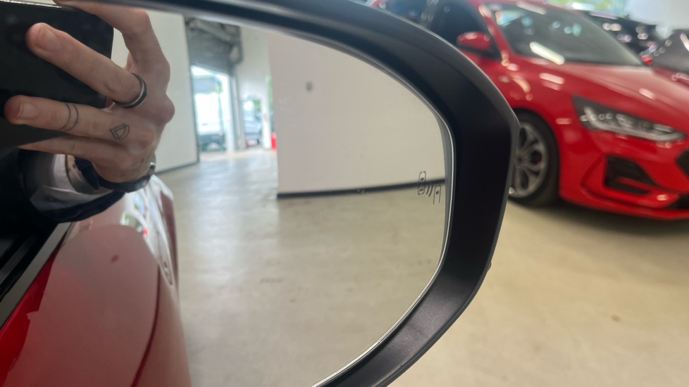 Toyota C-HR 1.8 Hybrid Design 5dr CVT Hybrid Hatchback - Image 41