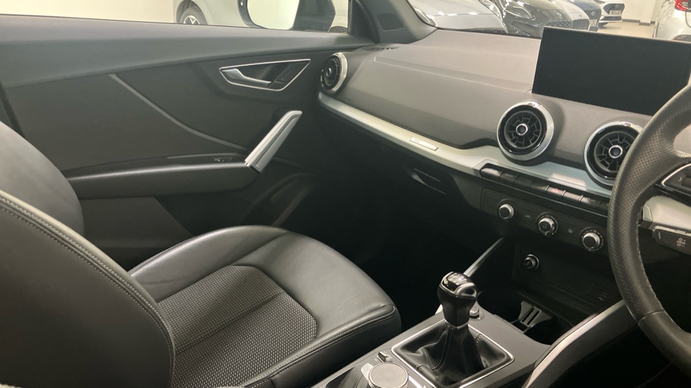 Audi Q2 35 TFSI S Line 5dr Petrol Estate - Image 14