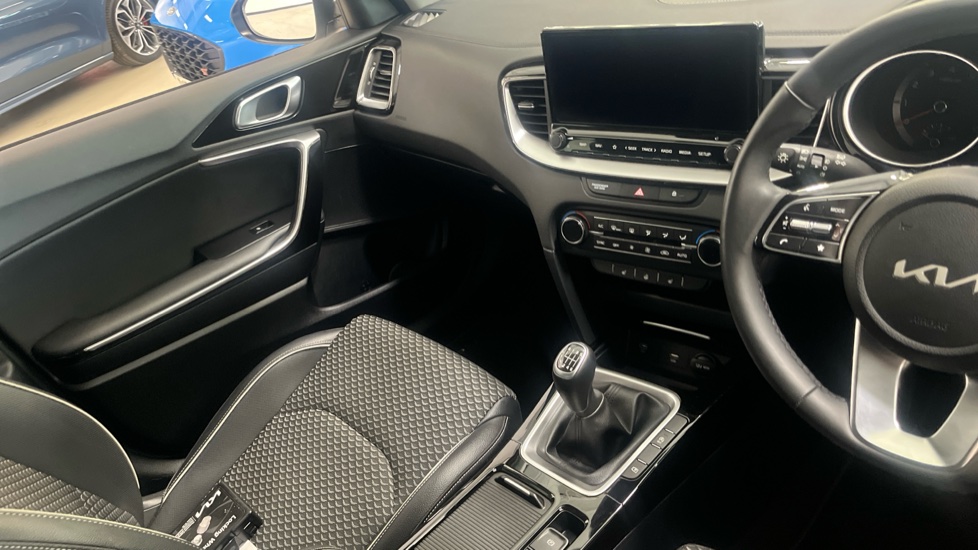 Kia Xceed 1.5T GDi ISG 138 3 5dr Petrol Hatchback - Image 14