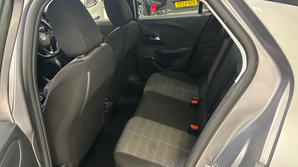 Vauxhall Corsa 1.2 SE 5dr Petrol Hatchback - Image 16