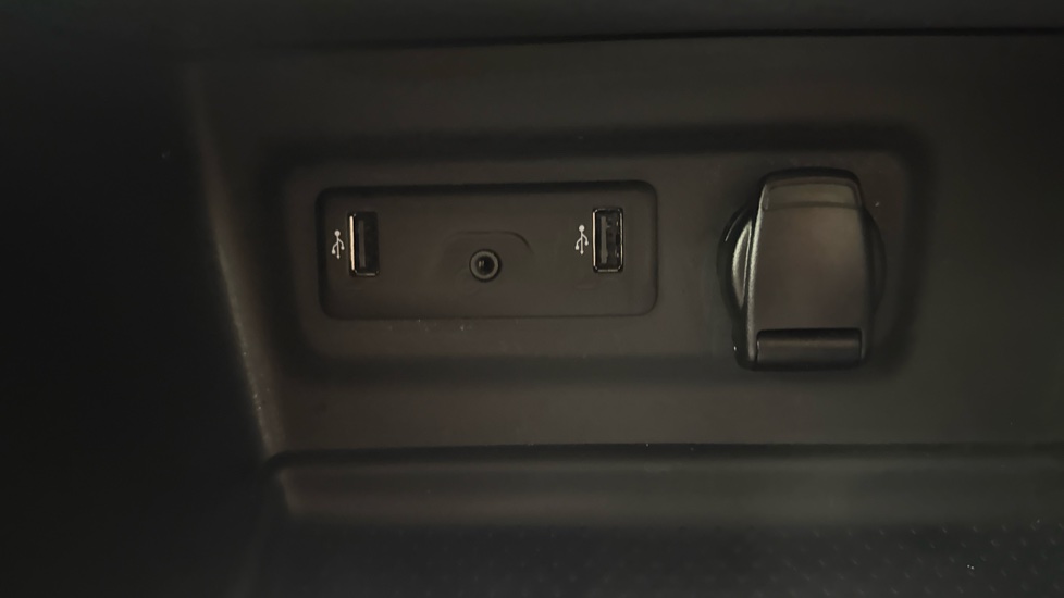 Renault Megane 1.5 Blue dCi 115 GT Line 5dr Diesel Hatchback - Image 41