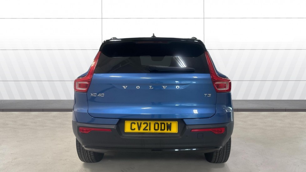 Volvo XC40 1.5 T3 [163] R DESIGN 5dr Petrol Estate - Image 6