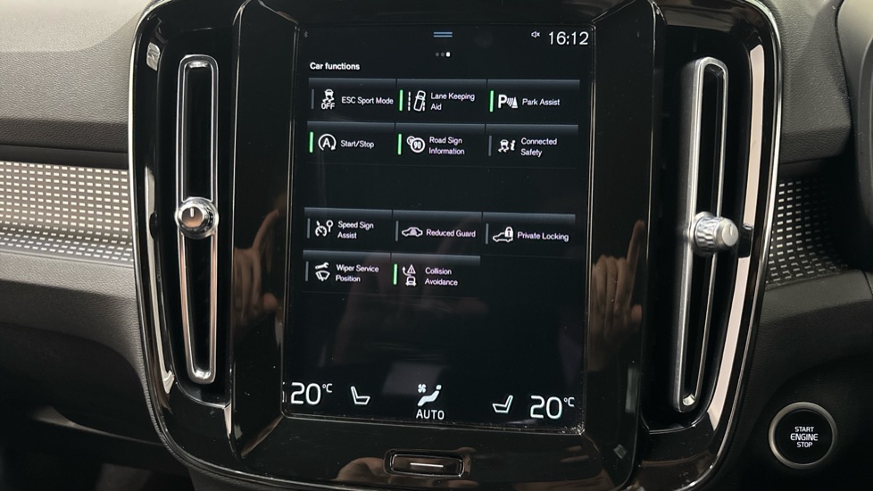 Volvo XC40 1.5 T3 [163] R DESIGN 5dr Petrol Estate - Image 34