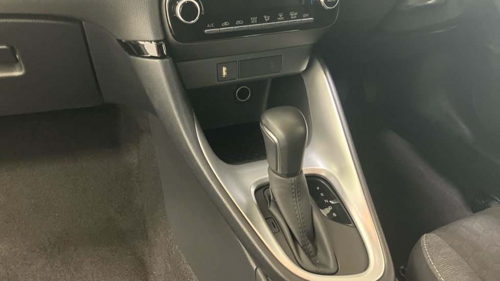 Mazda 2 Hybrid 1.5i Hybrid Agile 5dr CVT Hybrid Hatchback - Image 13