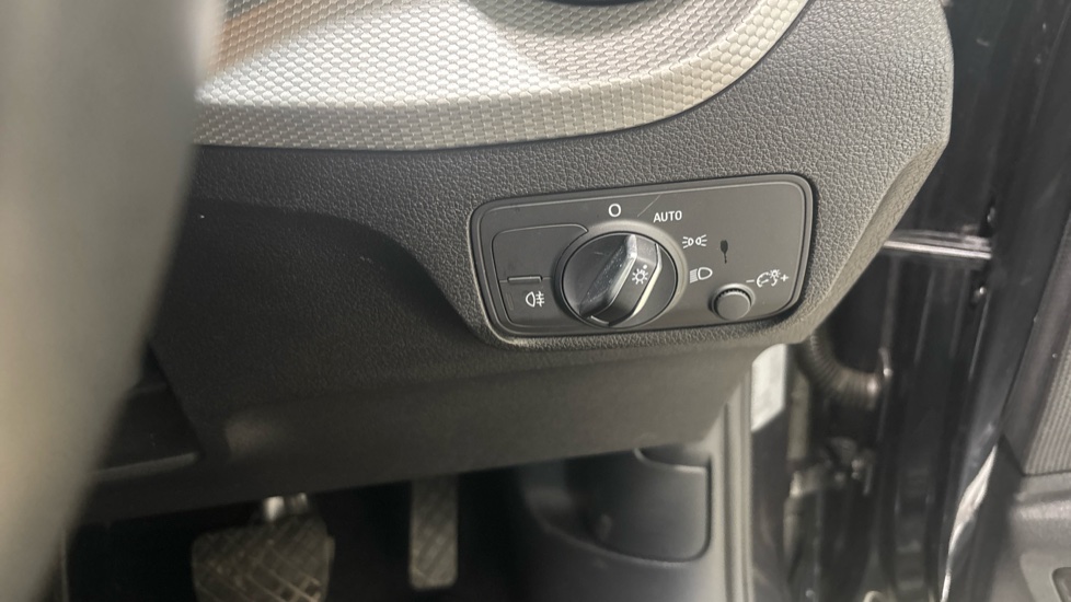 Audi Q2 35 TFSI Sport 5dr S Tronic Petrol Estate - Image 25