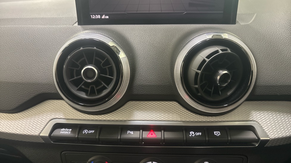 Audi Q2 35 TFSI Sport 5dr S Tronic Petrol Estate - Image 36