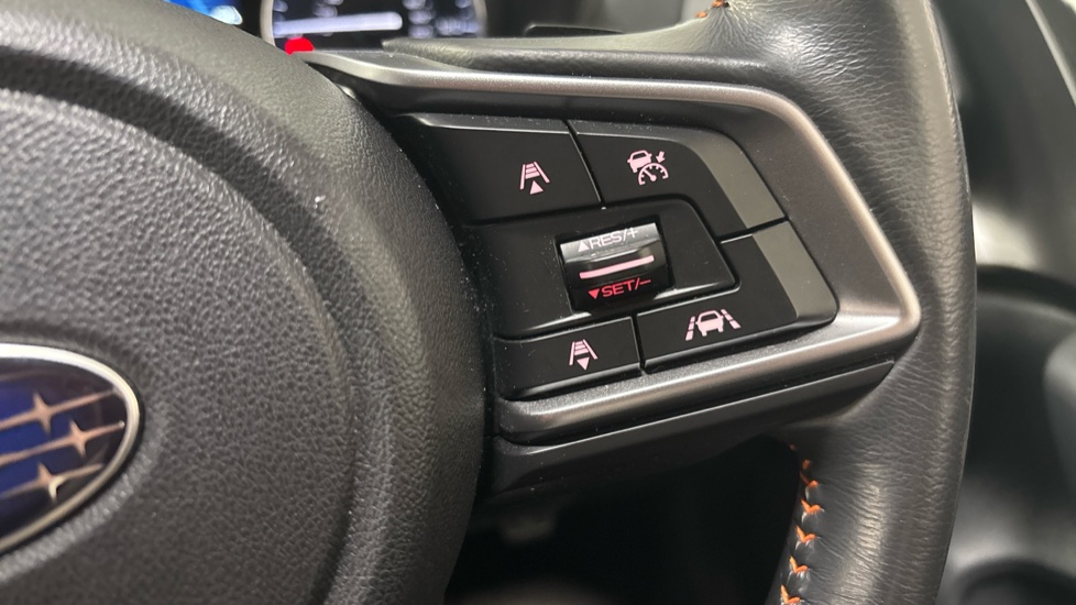 Subaru XV 2.0i e-Boxer SE 5dr Lineartronic Hybrid Hatchback - Image 25