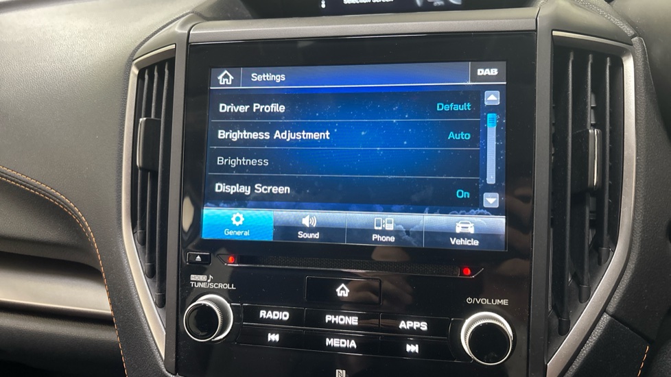 Subaru XV 2.0i e-Boxer SE 5dr Lineartronic Hybrid Hatchback - Image 34