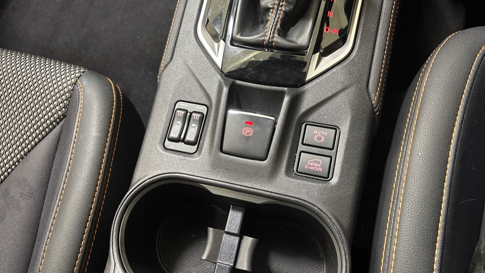 Subaru XV 2.0i e-Boxer SE 5dr Lineartronic Hybrid Hatchback - Image 41