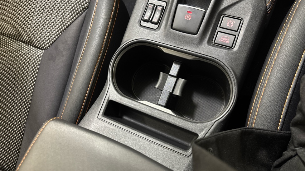 Subaru XV 2.0i e-Boxer SE 5dr Lineartronic Hybrid Hatchback - Image 43