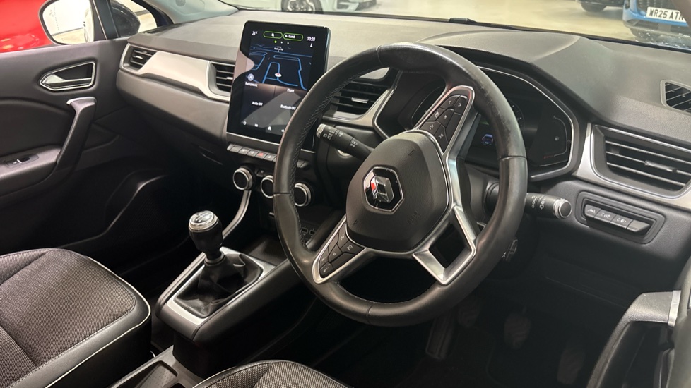 Renault Captur 1.0 TCE 100 S Edition 5dr Petrol Hatchback - Image 11