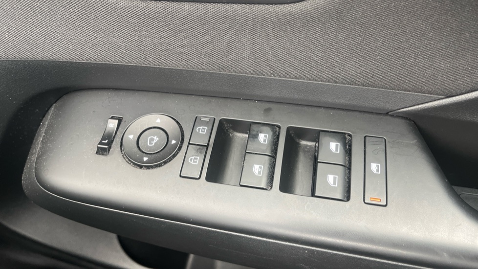 Hyundai KONA 1.6 GDi Hybrid N Line 5dr DCT Hybrid Hatchback - Image 25