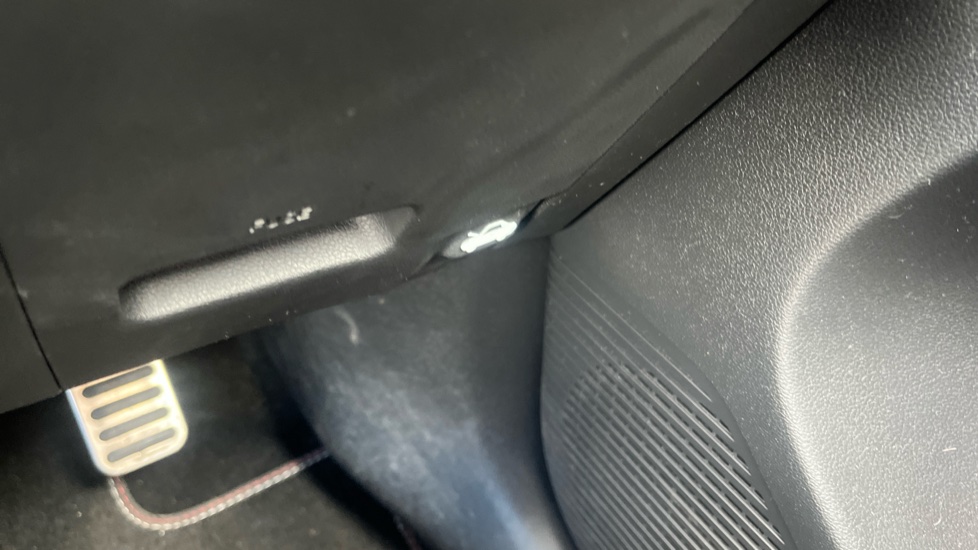 Hyundai KONA 1.6 GDi Hybrid N Line 5dr DCT Hybrid Hatchback - Image 46