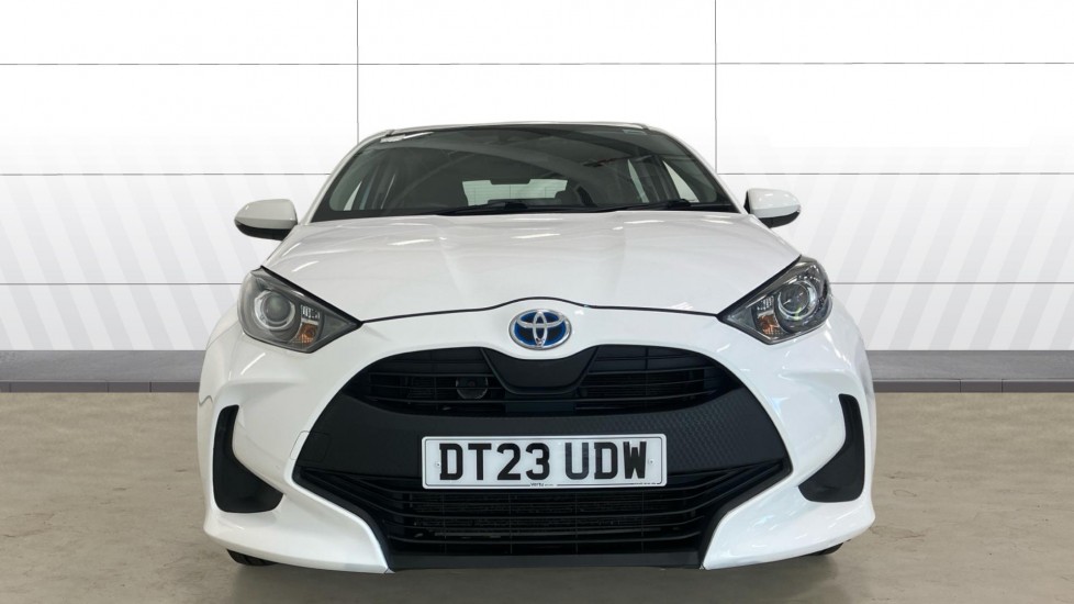 Toyota Yaris 1.5 Hybrid Icon 5dr CVT Hybrid Hatchback - Image 3