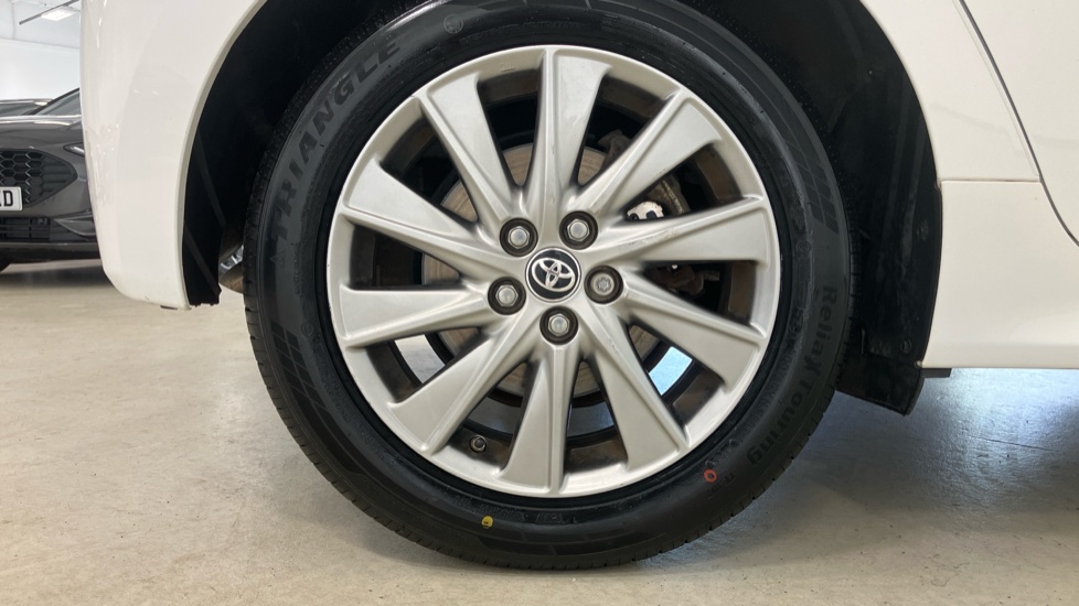 Toyota Yaris 1.5 Hybrid Icon 5dr CVT Hybrid Hatchback - Image 7