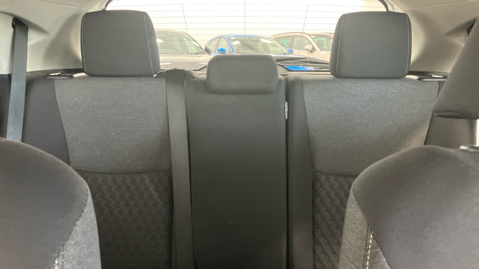 Toyota Yaris 1.5 Hybrid Icon 5dr CVT Hybrid Hatchback - Image 15