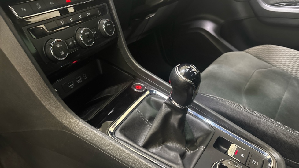 SEAT Ateca 1.5 TSI EVO Xcellence [EZ] 5dr Petrol Estate - Image 13