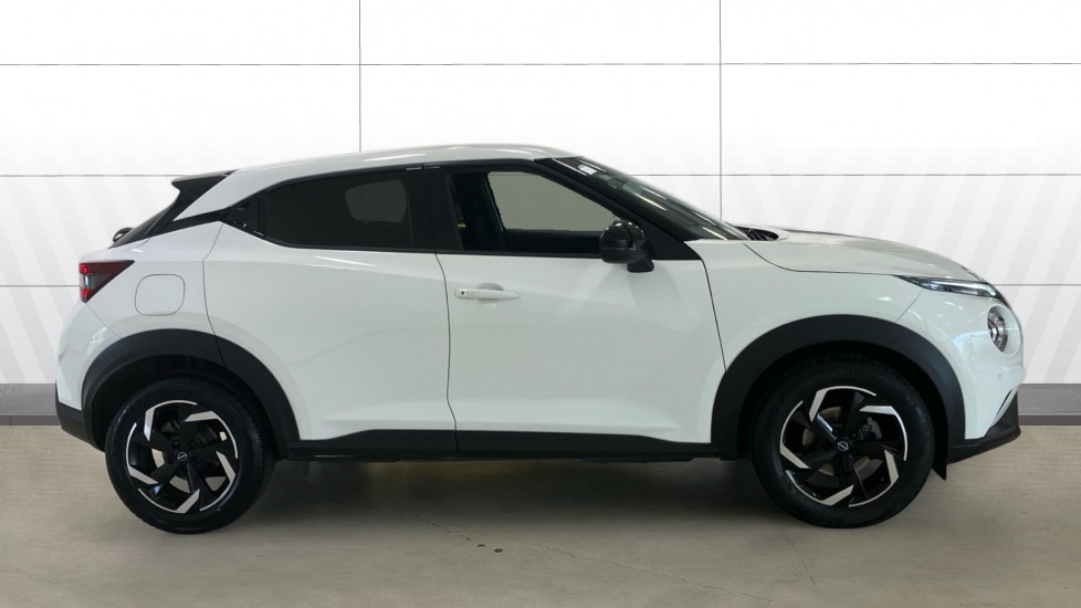 Nissan Juke 1.0 DiG-T 114 N-Connecta 5dr DCT Petrol Hatchback - Image 5