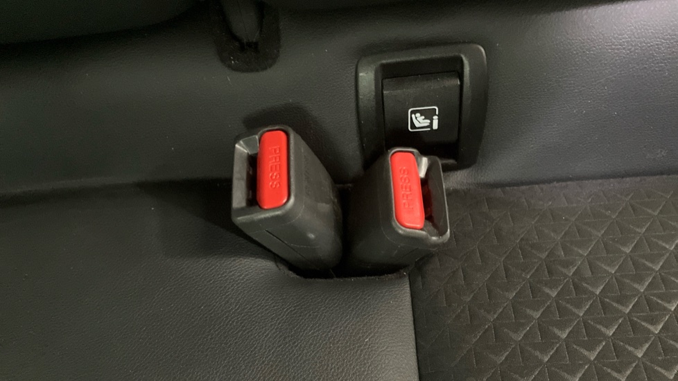 Nissan Juke 1.0 DiG-T 114 N-Connecta 5dr DCT Petrol Hatchback - Image 17