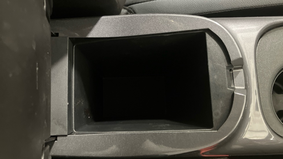 Nissan Juke 1.0 DiG-T 114 N-Connecta 5dr DCT Petrol Hatchback - Image 32