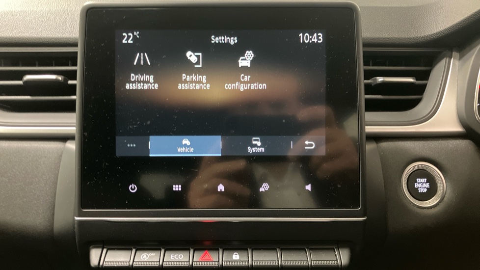 Renault Captur 1.0 TCE 90 Iconic 5dr Petrol Hatchback - Image 25