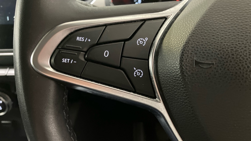 Renault Captur 1.0 TCE 90 Iconic 5dr Petrol Hatchback - Image 35