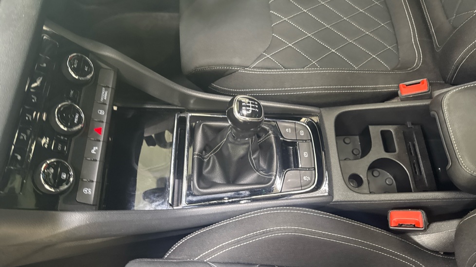 Skoda Karoq 1.5 TSI Sportline 5dr Petrol Estate - Image 13