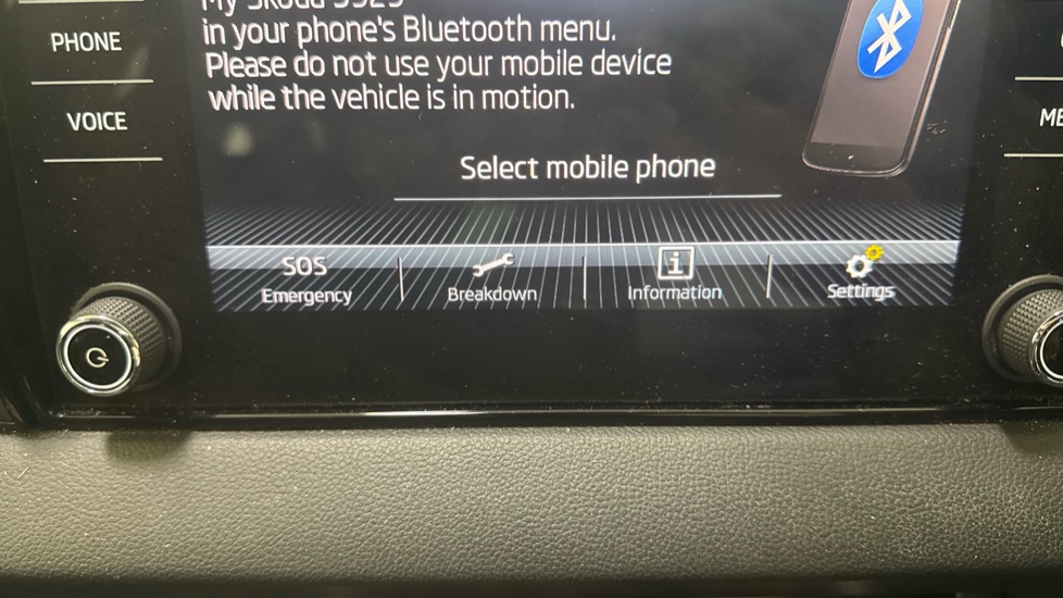 Skoda Karoq 1.5 TSI Sportline 5dr Petrol Estate - Image 25
