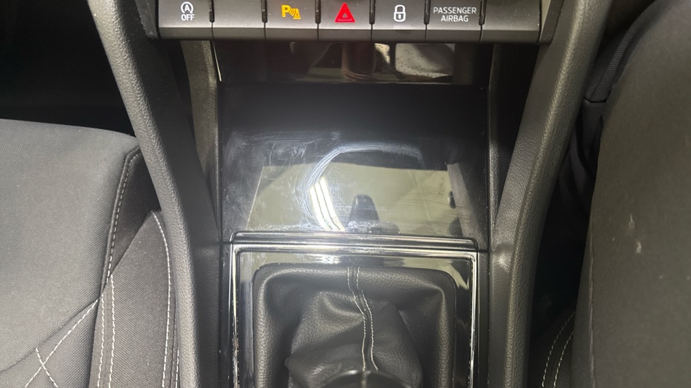 Skoda Karoq 1.5 TSI Sportline 5dr Petrol Estate - Image 35