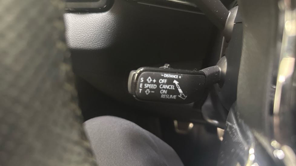 Skoda Karoq 1.5 TSI Sportline 5dr Petrol Estate - Image 43