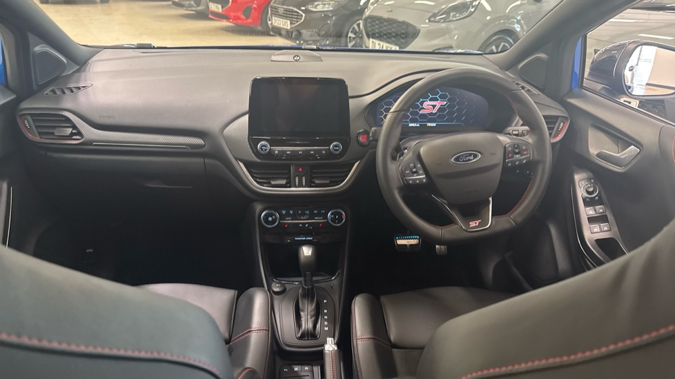 Ford Puma ST 1.0 EcoBoost Hybrid mHEV ST 5dr DCT Petrol Hatchback - Image 10