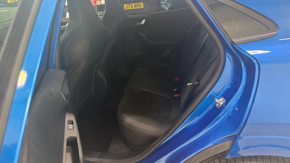 Ford Puma ST 1.0 EcoBoost Hybrid mHEV ST 5dr DCT Petrol Hatchback - Image 16