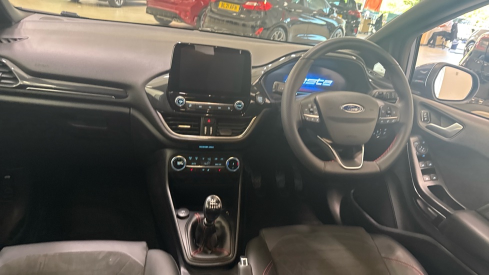 Ford Fiesta 1.0 EcoBoost Hybrid mHEV 125 ST-Line X Edition 5dr Petrol Hatchback - Image 10