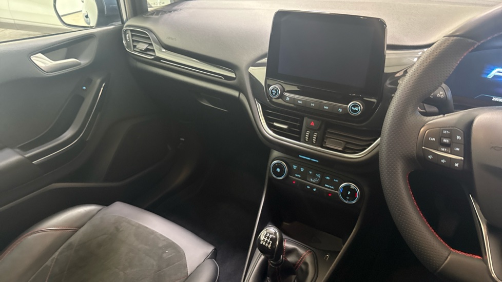Ford Fiesta 1.0 EcoBoost Hybrid mHEV 125 ST-Line X Edition 5dr Petrol Hatchback - Image 14