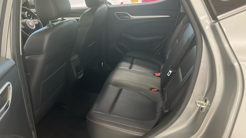 MG ZS 1.0T GDi Exclusive 5dr Petrol Hatchback - Image 16