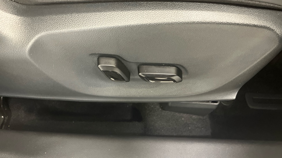 MG ZS 1.0T GDi Exclusive 5dr Petrol Hatchback - Image 30