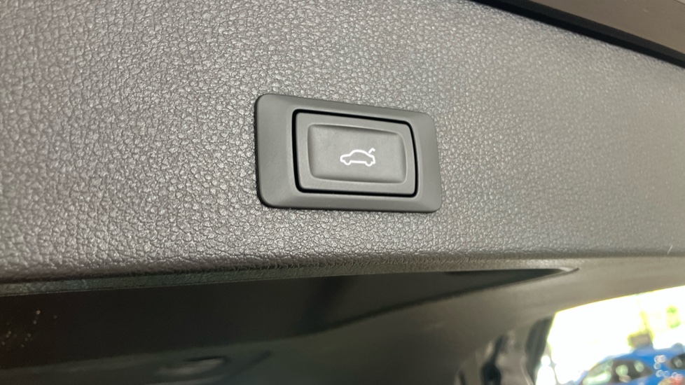 Audi Q2 35 TFSI Sport 5dr Petrol Estate - Image 28
