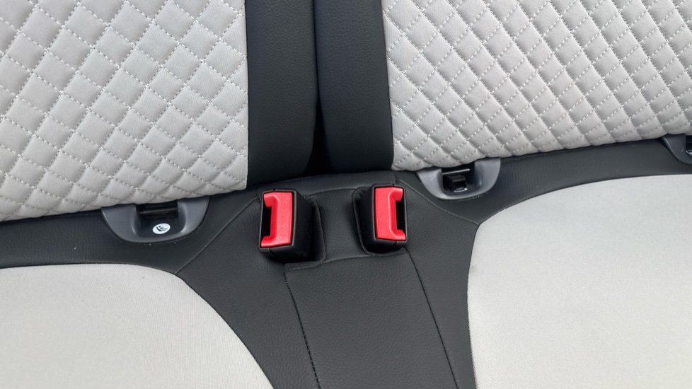 Fiat 500 1.0 Mild Hybrid Dolcevita [Part Leather] 3dr Petrol Hatchback - Image 17