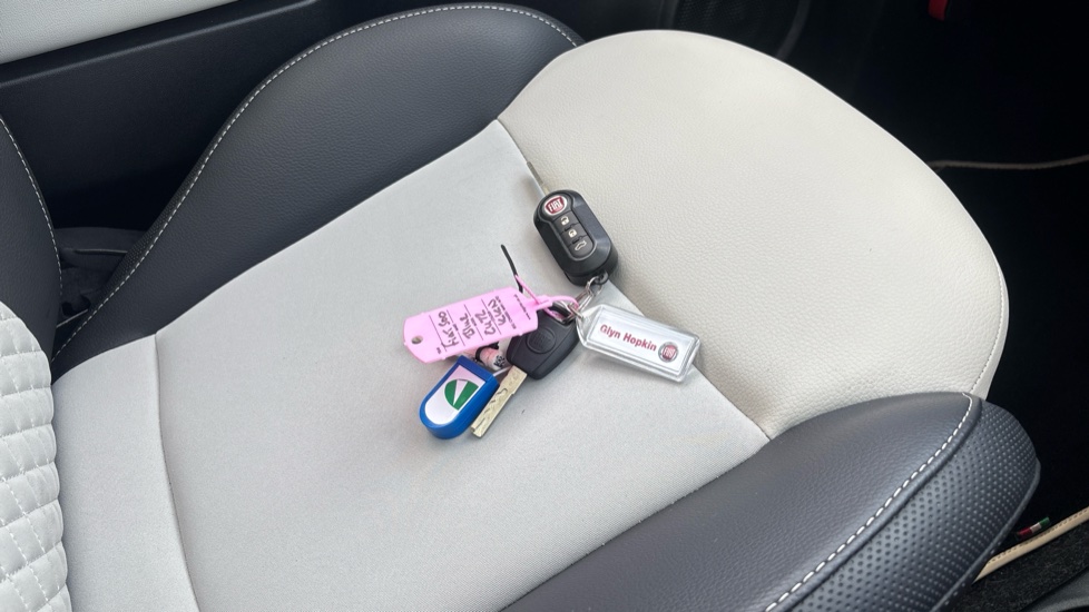 Fiat 500 1.0 Mild Hybrid Dolcevita [Part Leather] 3dr Petrol Hatchback - Image 20